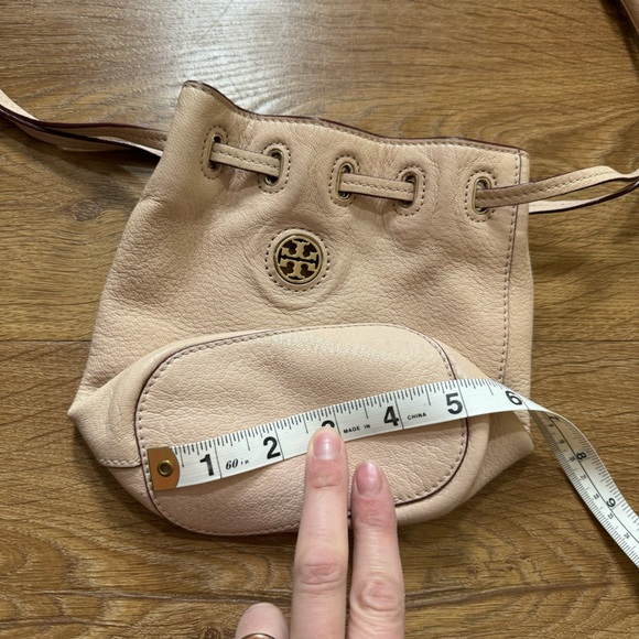 Tory Burch Mini Brody Bucket Crossbody Bag - Picture 7 of 10